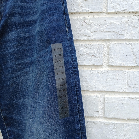 NWT American Eagle Athletic Straight Jeans - Picture 3 of 8